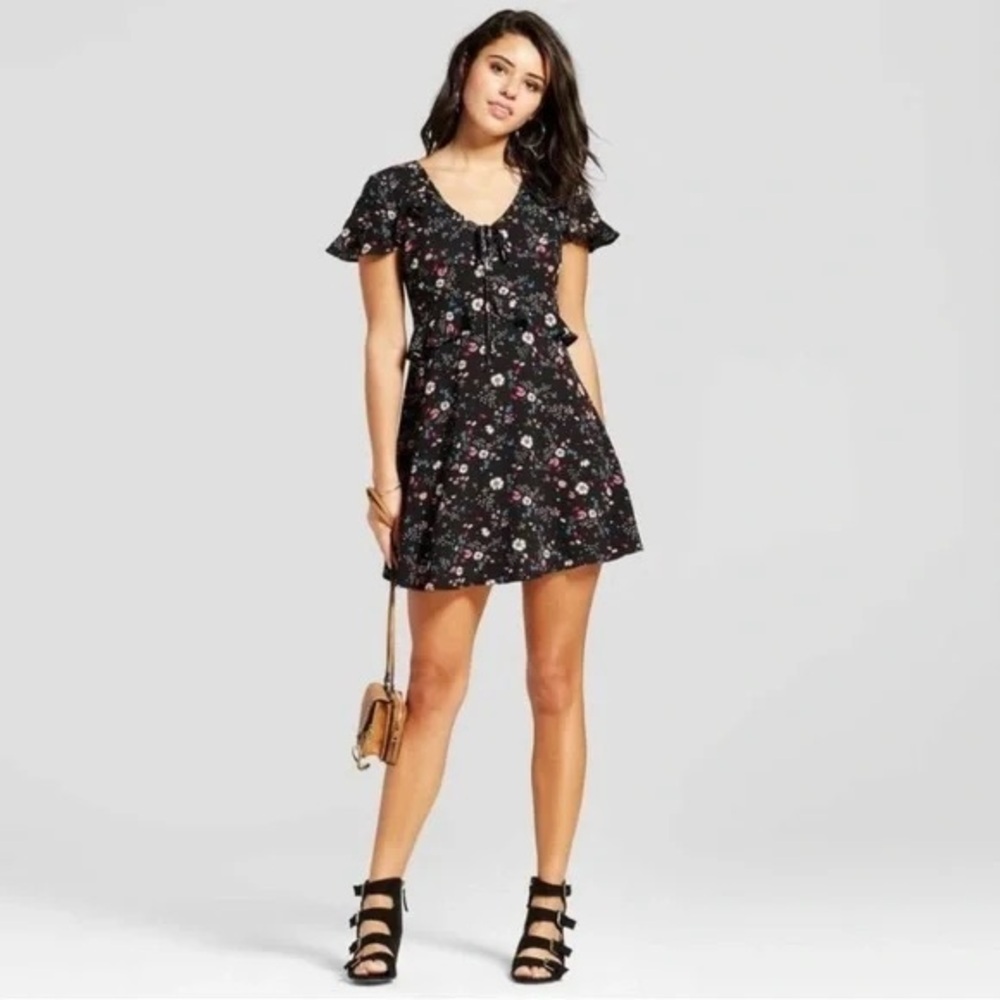 Xhilaration Black and Pink Floral Mini Dress large